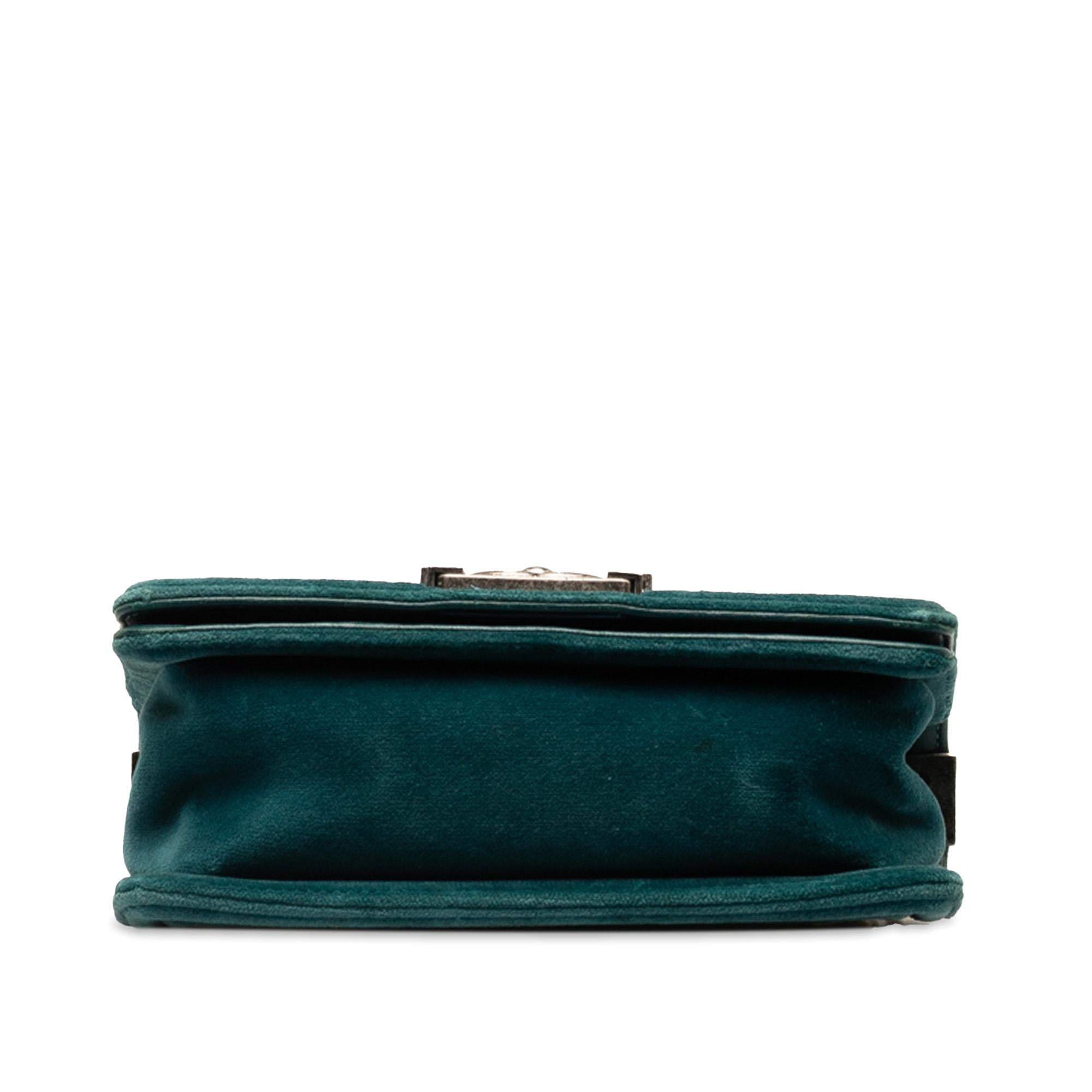 Chanel Small Boy Velvet Flap Bag (SHG-aOeYnm)