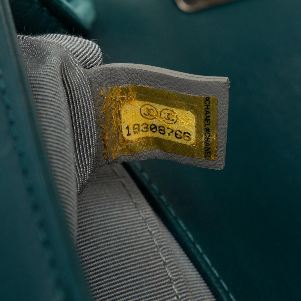 Chanel Small Boy Velvet Flap Bag (SHG-aOeYnm)