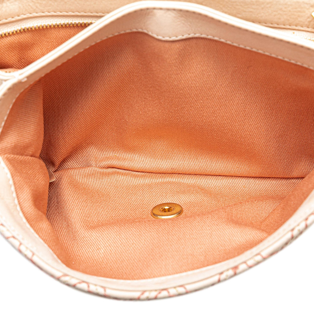 Chanel Small Calfskin Triple Stitched Flap (SHG-ipz6QD)