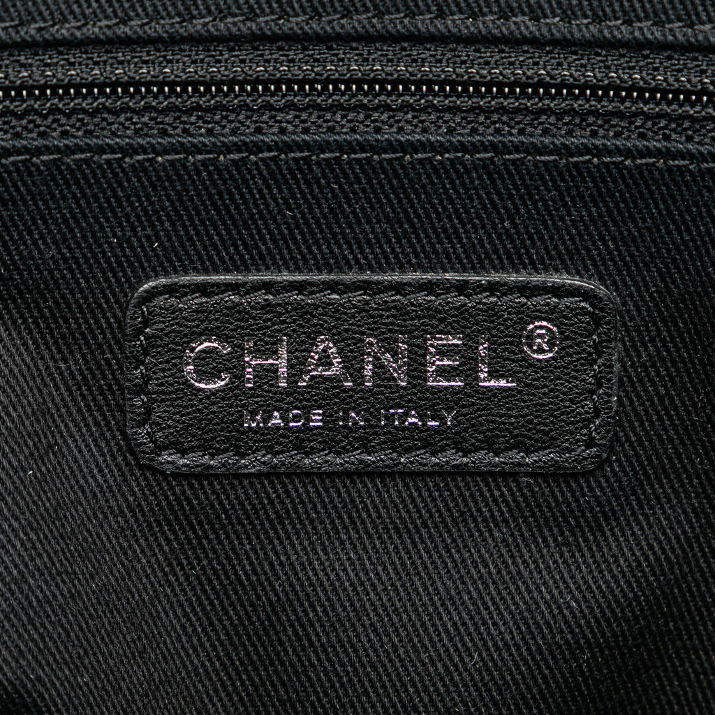 Chanel Small Canvas Deauville Tote (SHG-1L4Nhk)