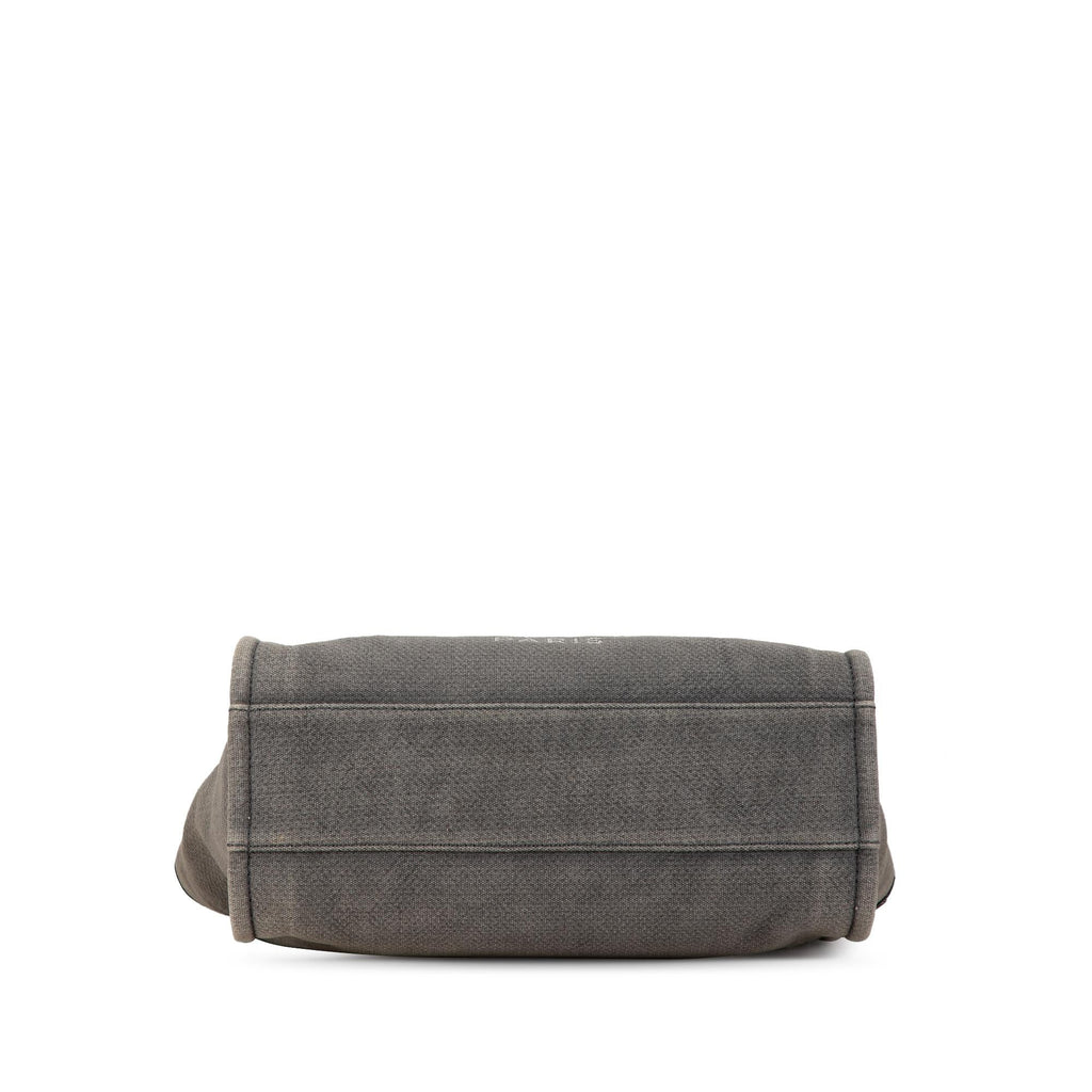 Chanel Small Canvas Deauville Tote (SHG-2Pyf4g)