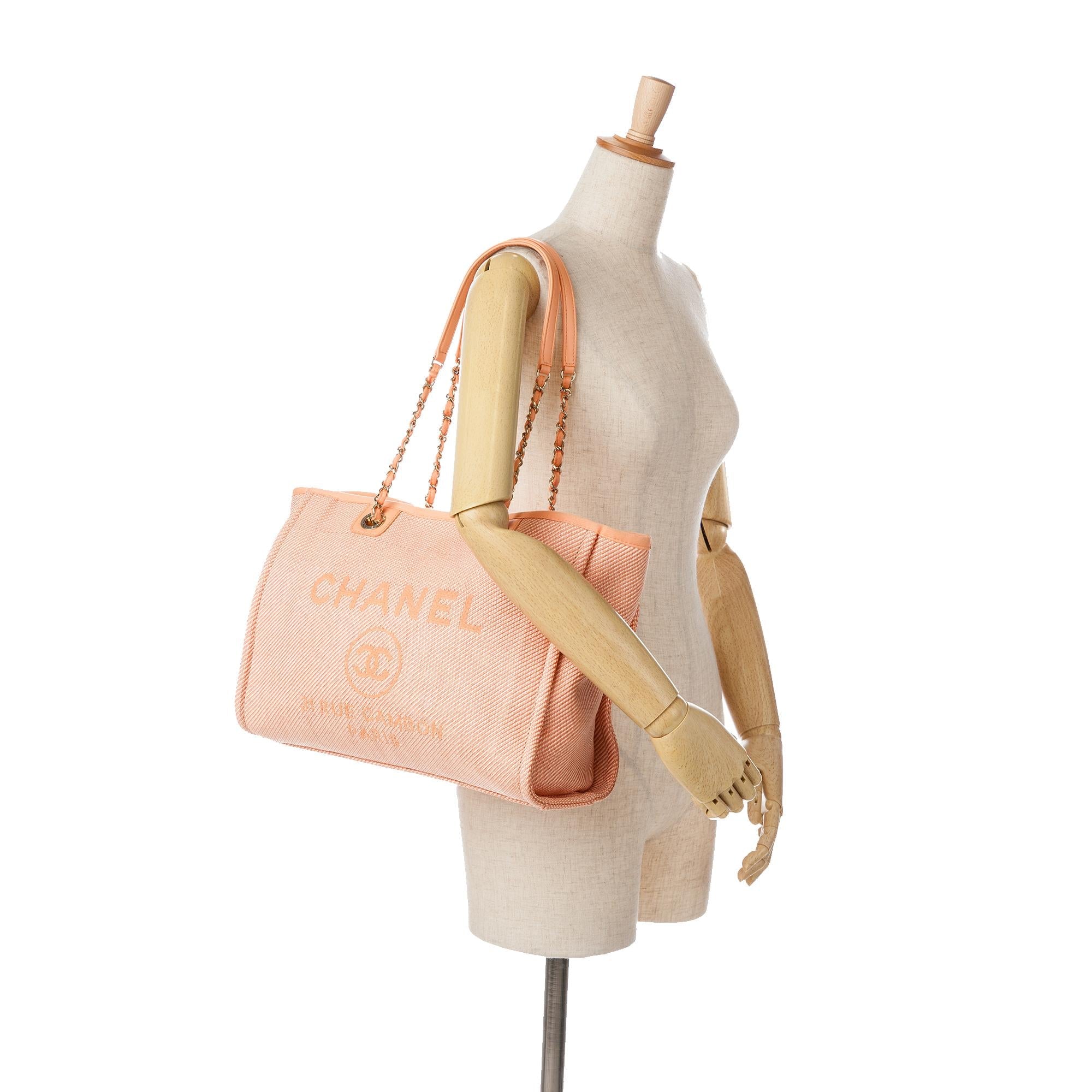Chanel Small Canvas Deauville Tote (SHG-rezop6)