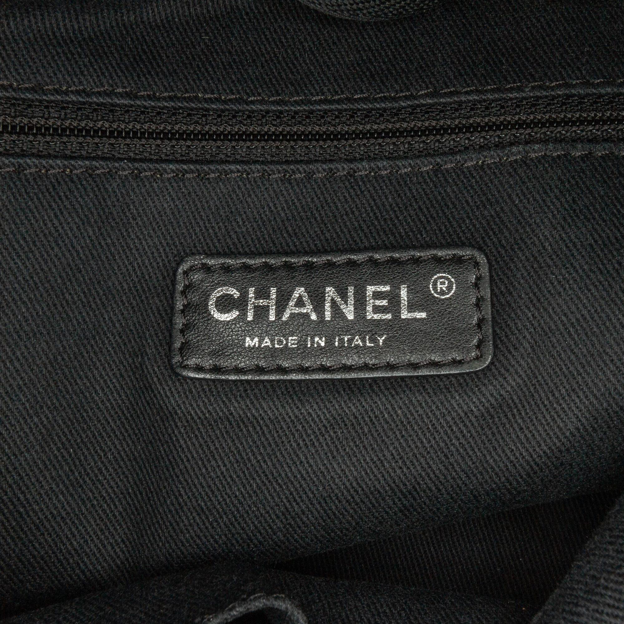 Chanel Small Canvas Deauville Tote (SHG-AeK0SJ)