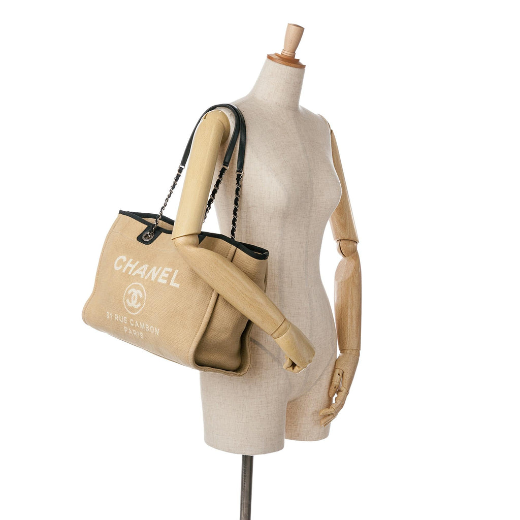 Chanel Small Canvas Deauville Tote (SHG-AeK0SJ)