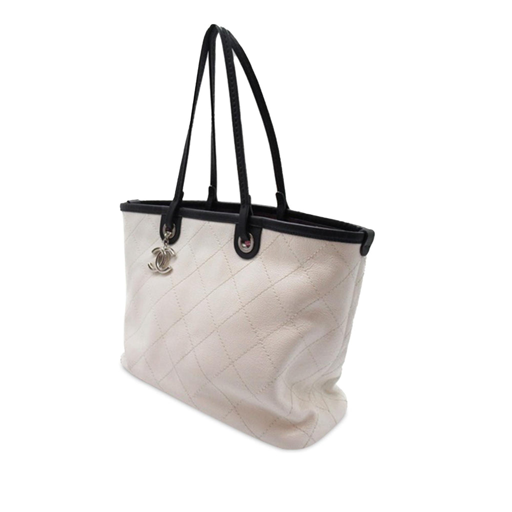 Chanel Small Caviar Shopping Fever Tote (SHG-ZejzPd)