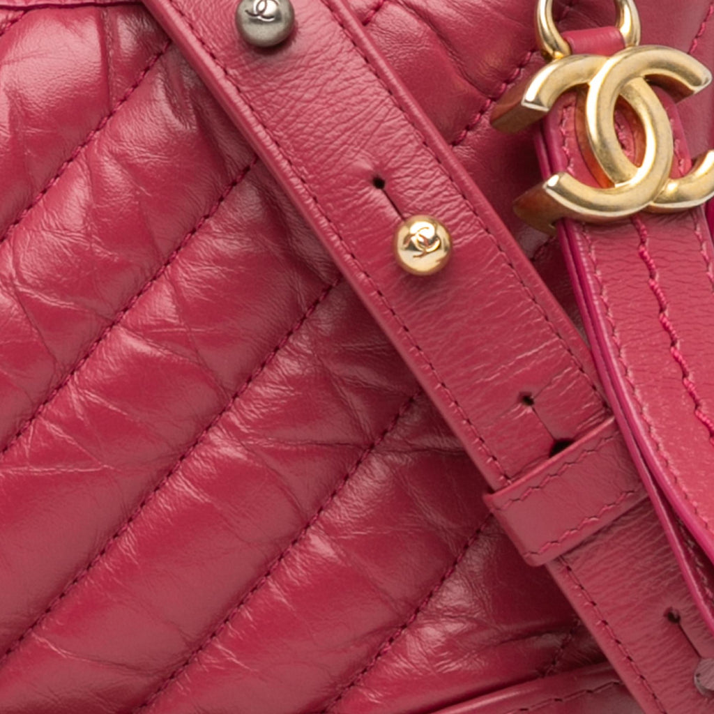 Chanel Small Chevron Aged Calfskin Gabrielle Crossbody (SHG-ncshqx)
