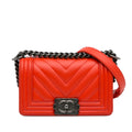 Chanel Small Chevron Boy Flap Bag (SHG-i5iuzh)