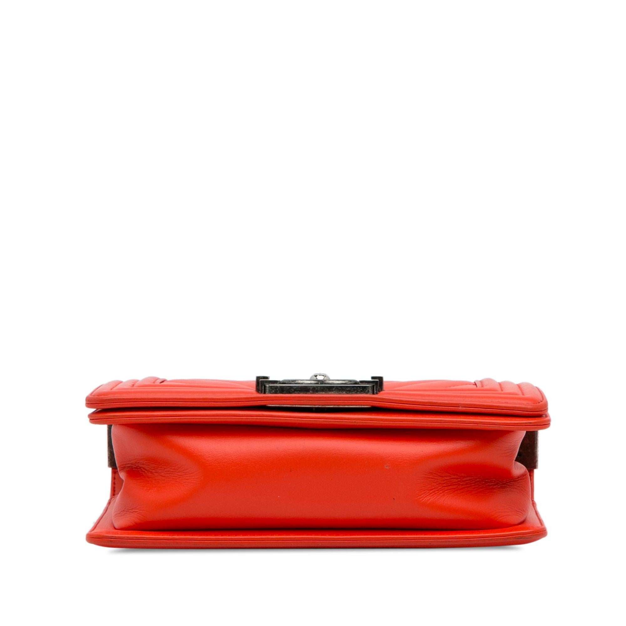 Chanel Small Chevron Boy Flap Bag (SHG-i5iuzh)