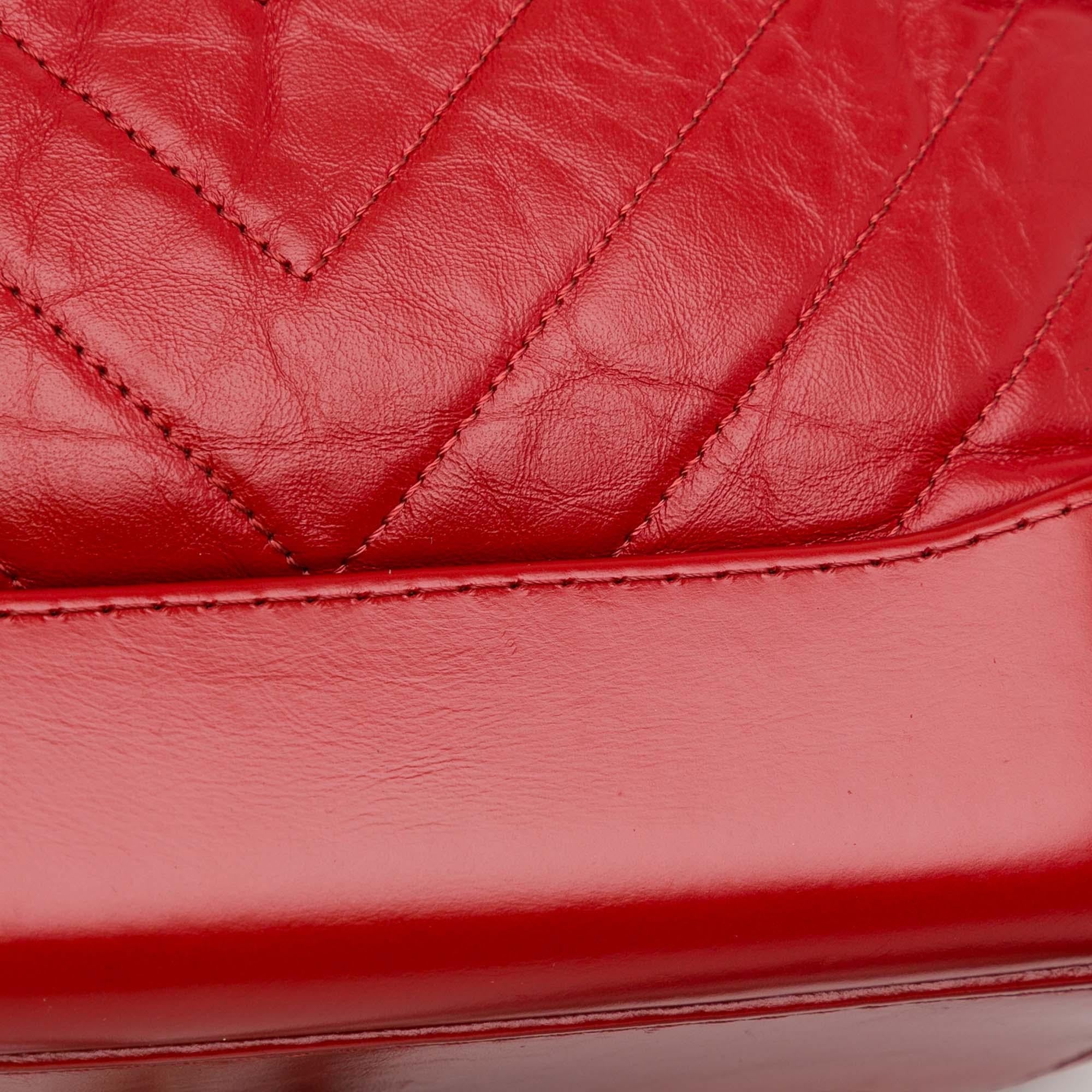 Chanel Small Chevron Lambskin Gabrielle Crossbody (SHG-oc1k9q)