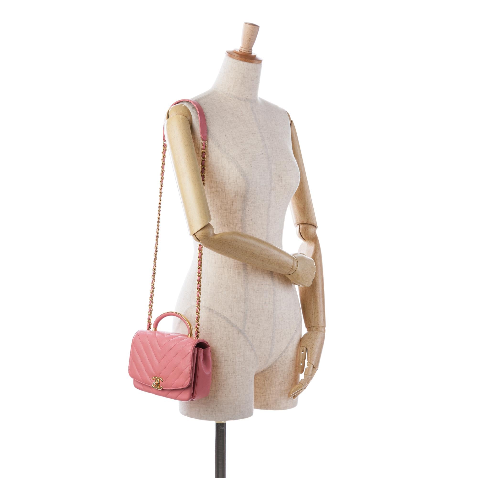 Chanel Small Chevron Lambskin Reversed Round Flap (SHG-tiKa51)