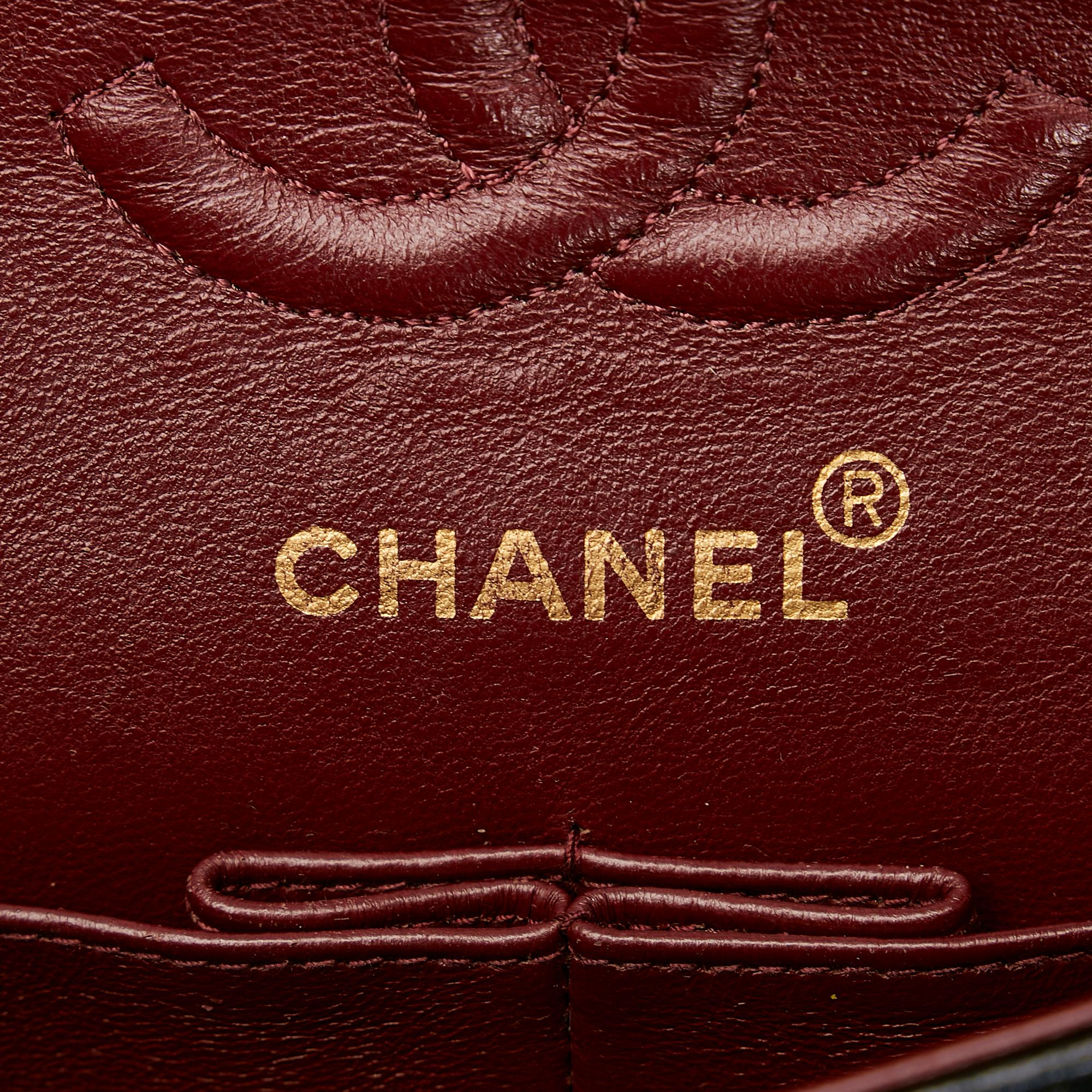 Chanel Small Classic Lambskin Double Flap Bag (SHG-JyubY0)