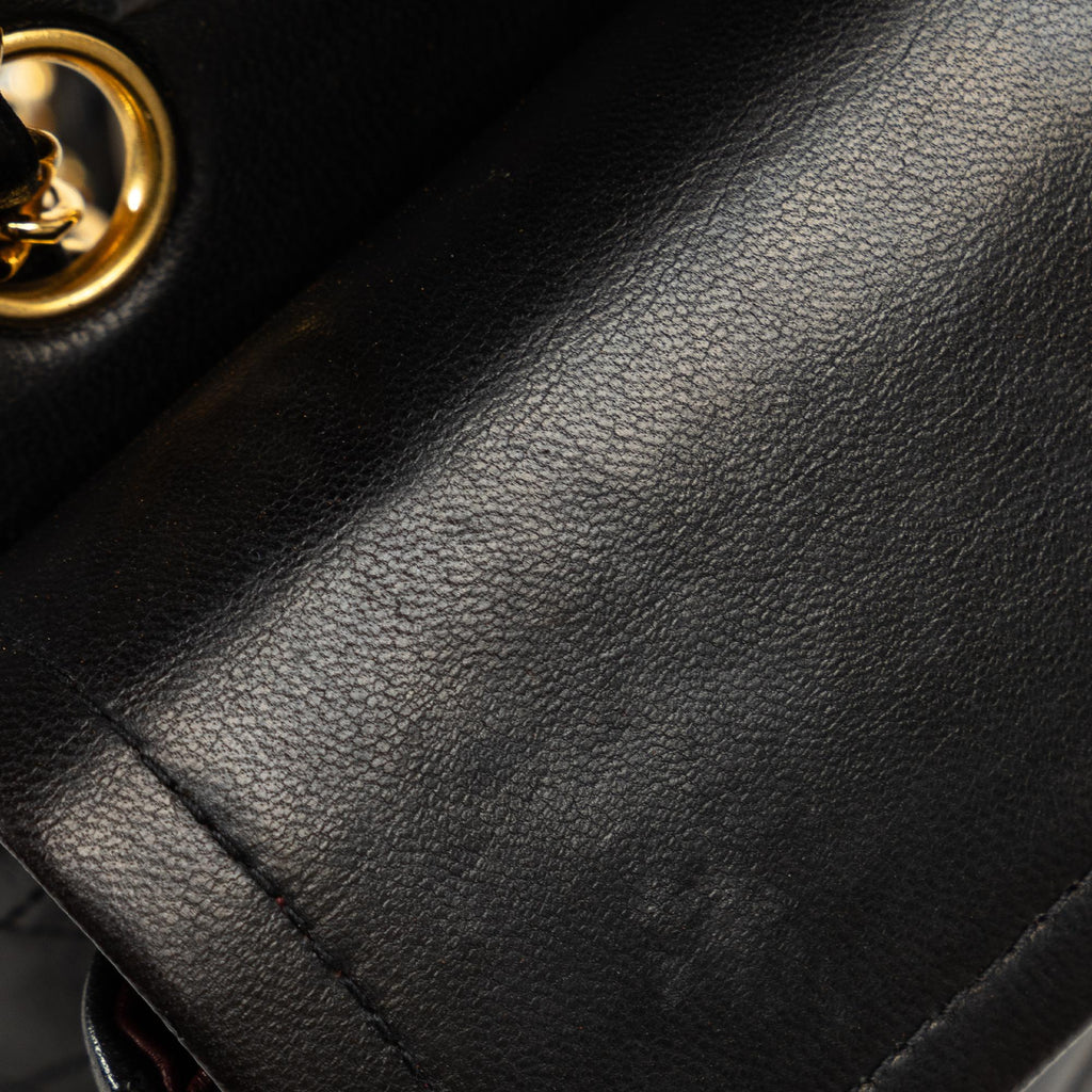 Chanel Small Classic Lambskin Double Flap Bag (SHG-U4aUjJ)