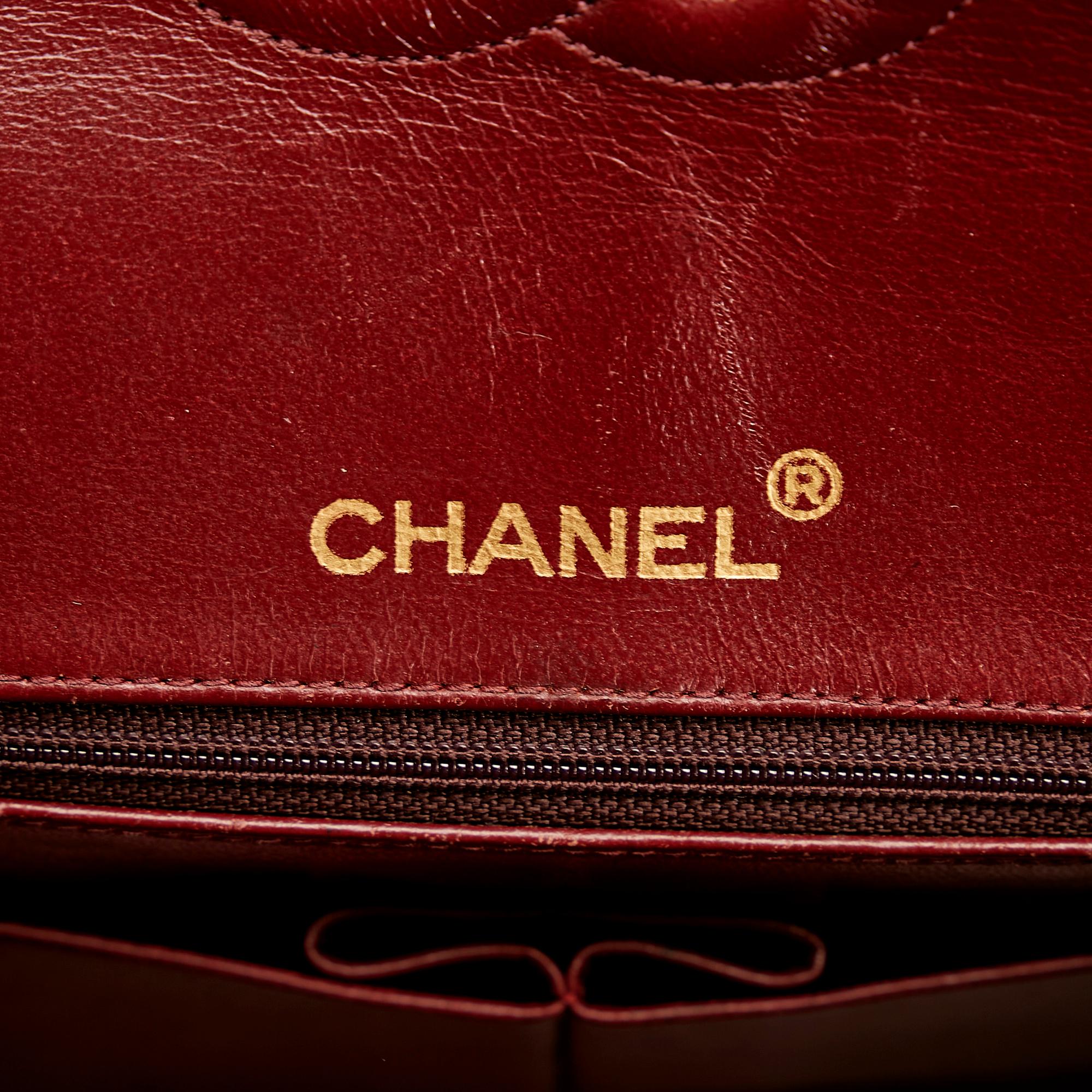 Chanel Small Classic Lambskin Double Flap (SHG-VbrRMT)