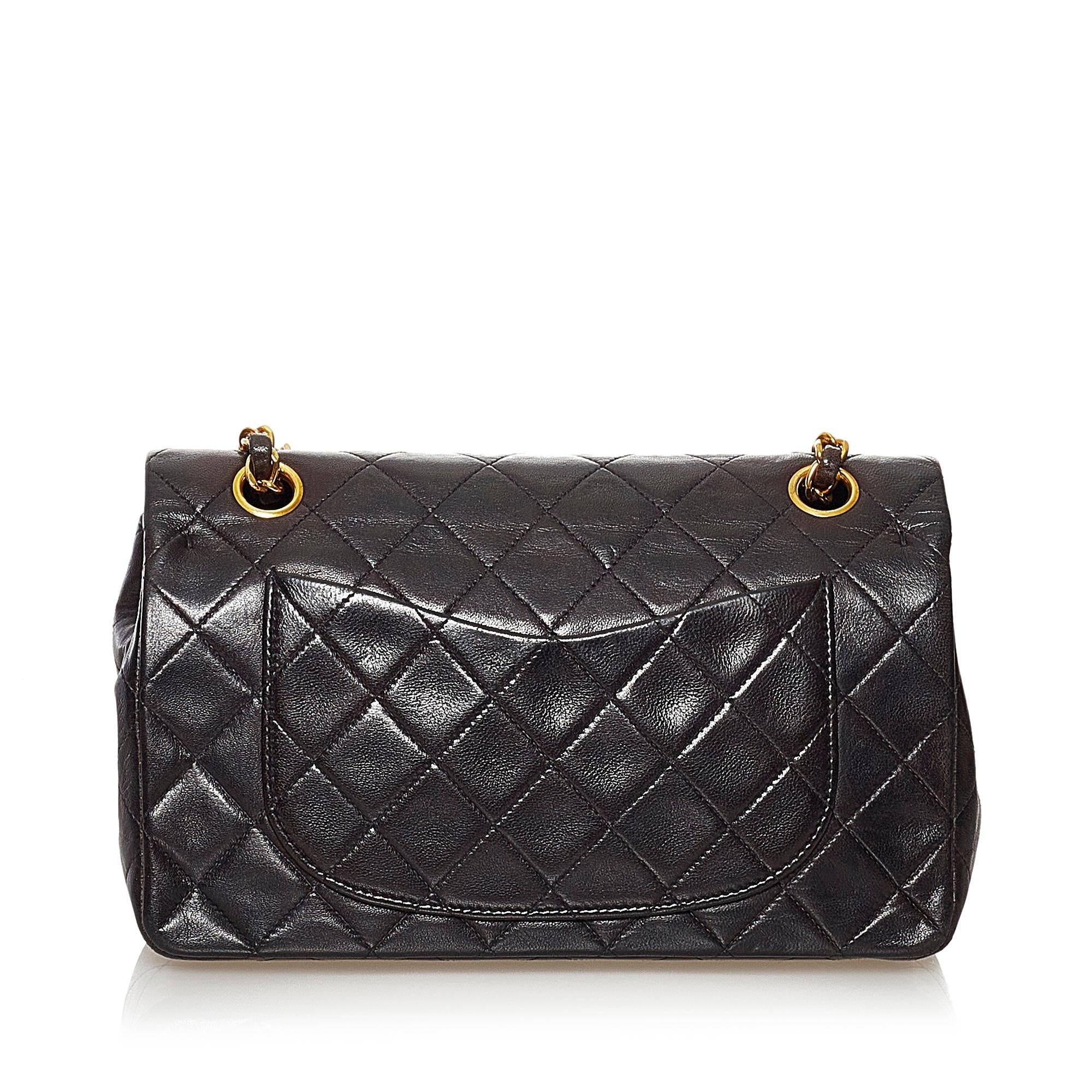 Chanel Small Classic Lambskin Double Flap (SHG-RnAYon)