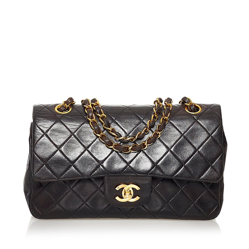 Chanel Small Classic Lambskin Double Flap (SHG-RnAYon)
