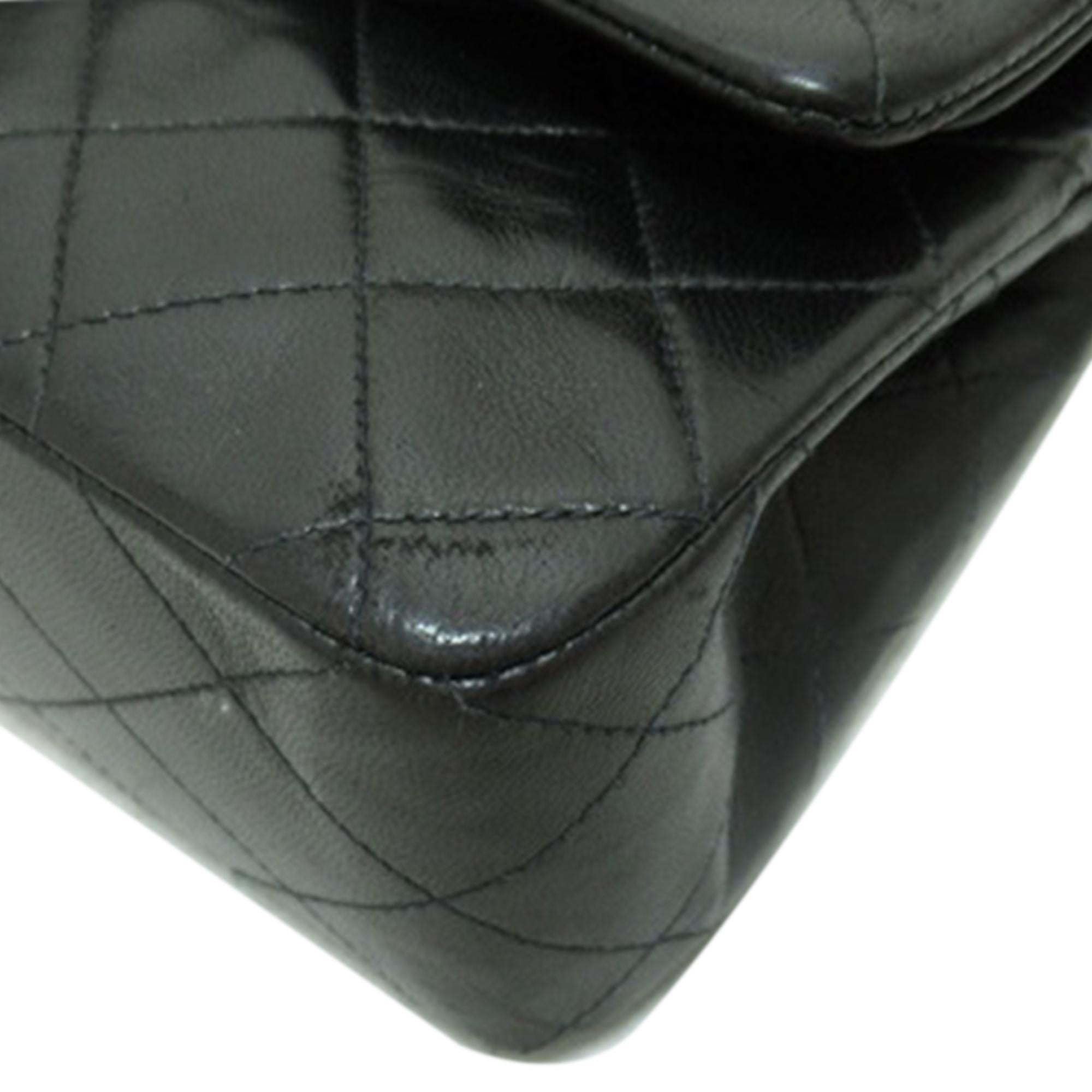 Chanel Small Classic Lambskin Double Flap (SHG-mjPAeK)