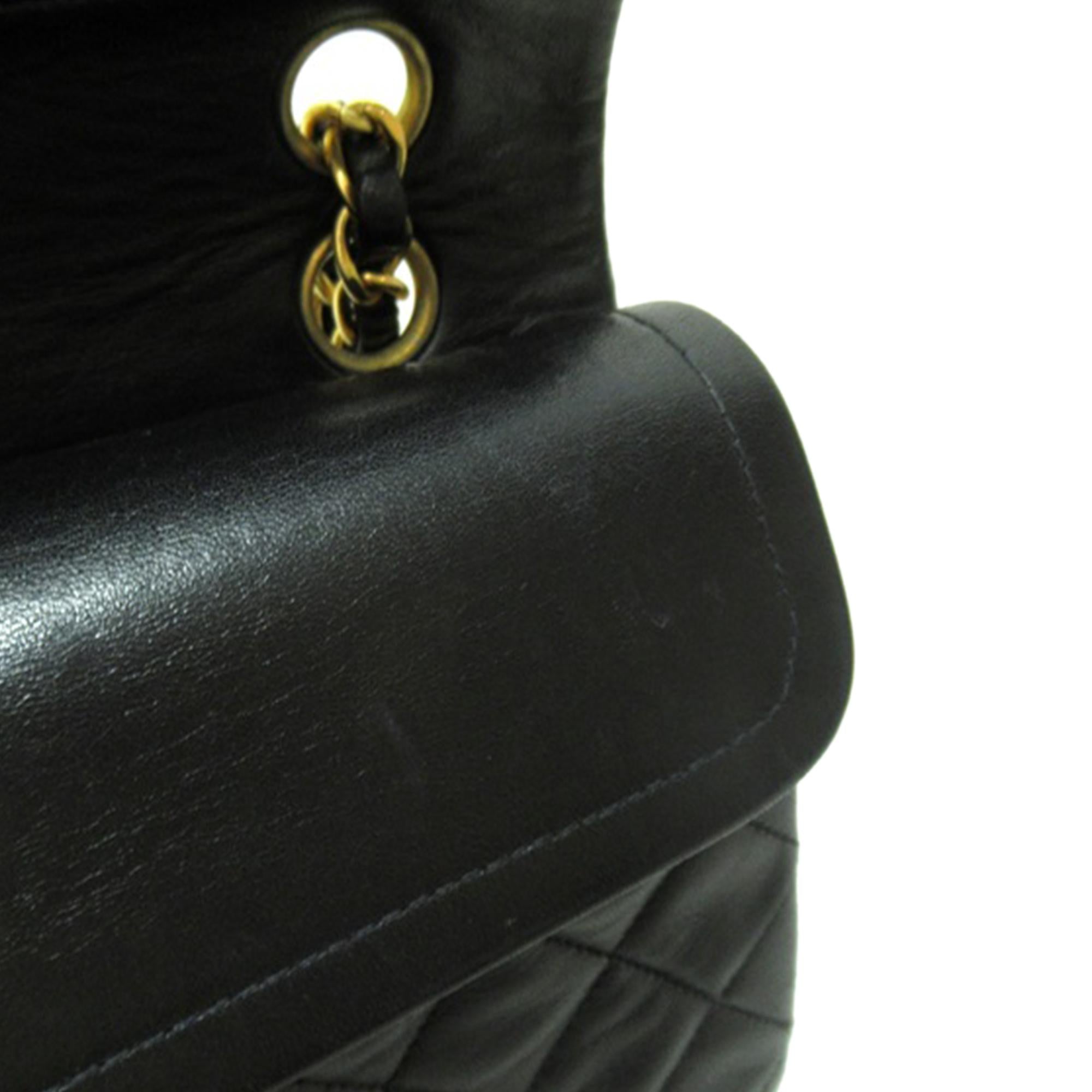 Chanel Small Classic Lambskin Double Flap (SHG-mjPAeK)