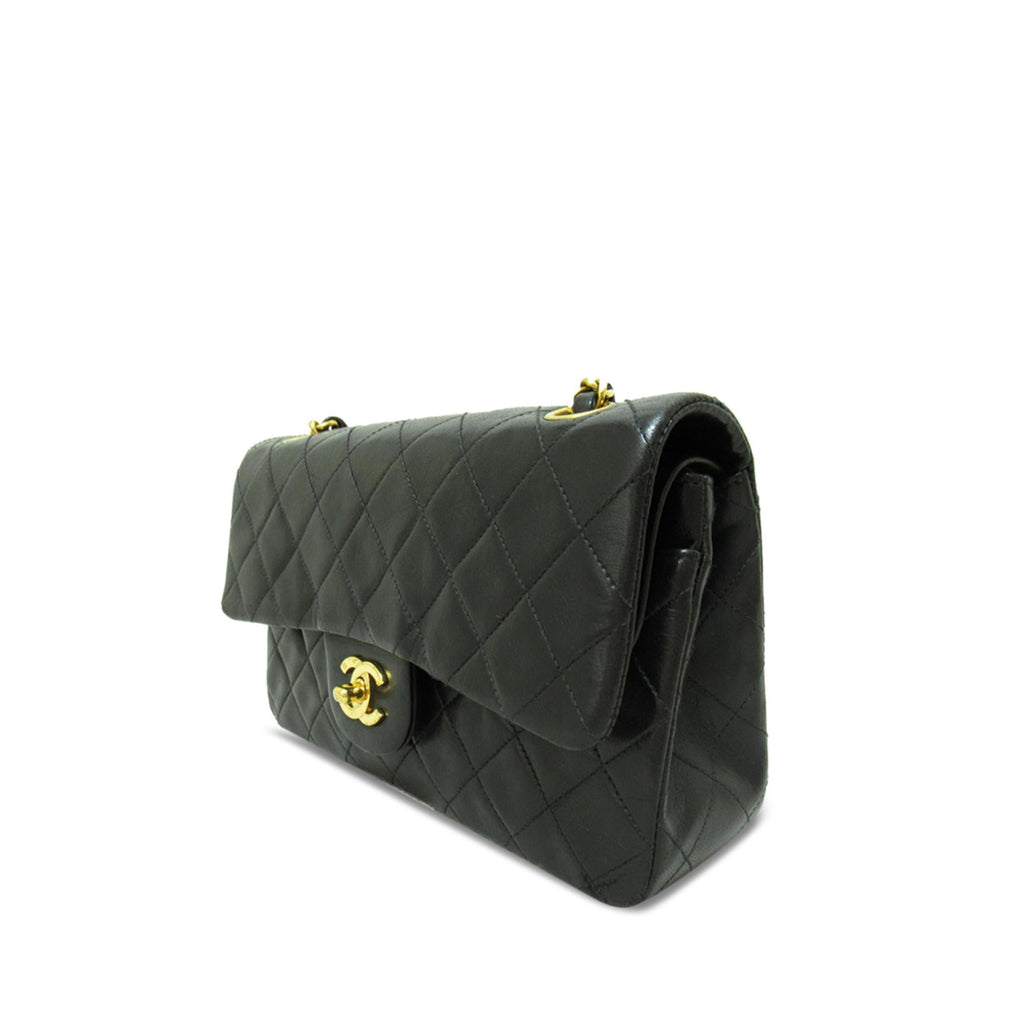 Chanel Small Classic Lambskin Double Flap (SHG-mjPAeK)