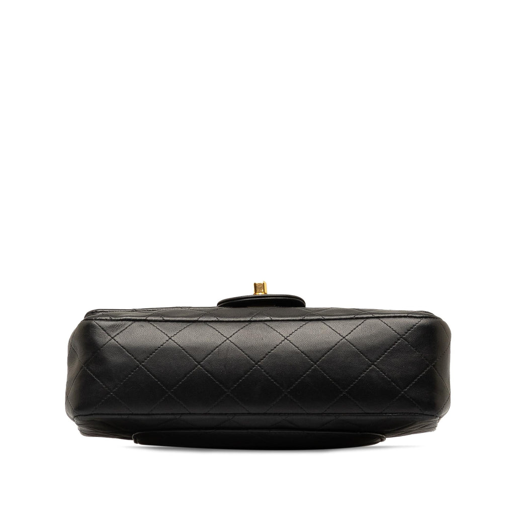 Chanel Small Classic Lambskin Double Flap (SHG-asIK7n)