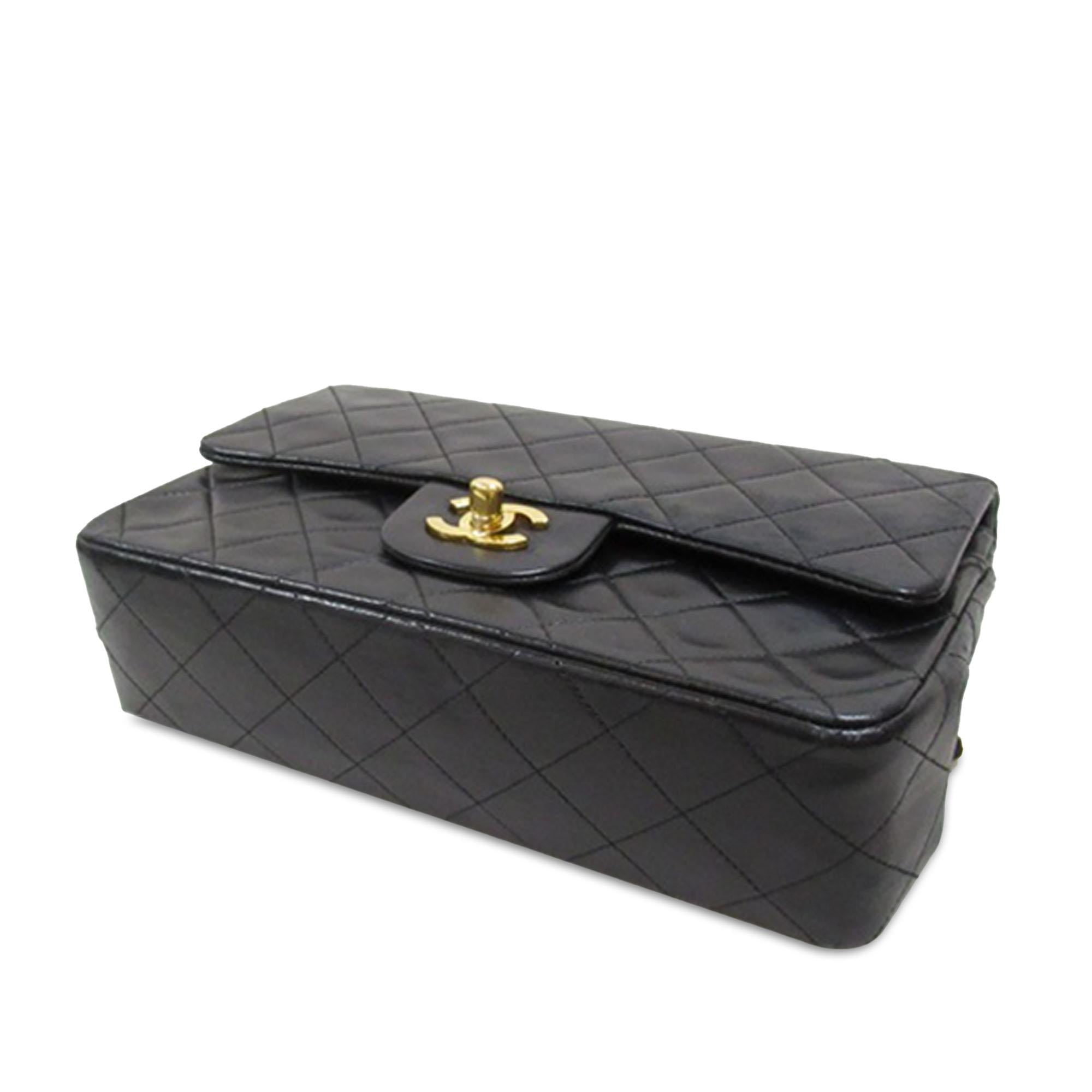 Chanel Small Classic Lambskin Double Flap (SHG-k39ucA)