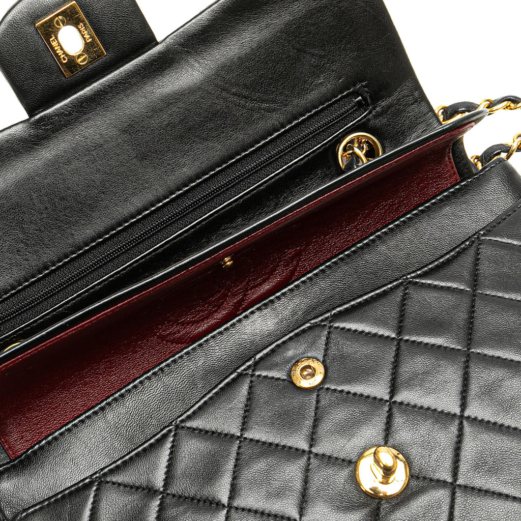 Chanel Small Classic Lambskin Double Flap (SHG-OOHqjQ)
