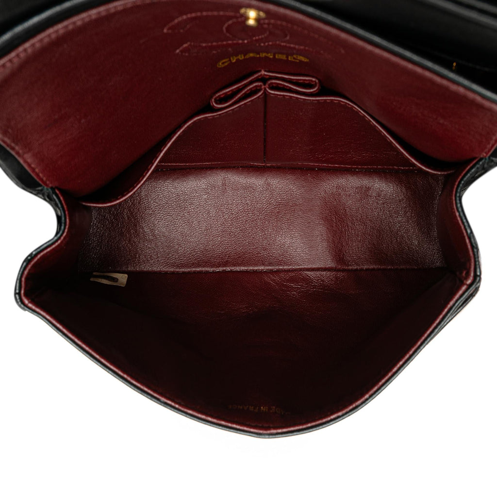 Chanel Small Classic Lambskin Double Flap (SHG-uhzzcD)