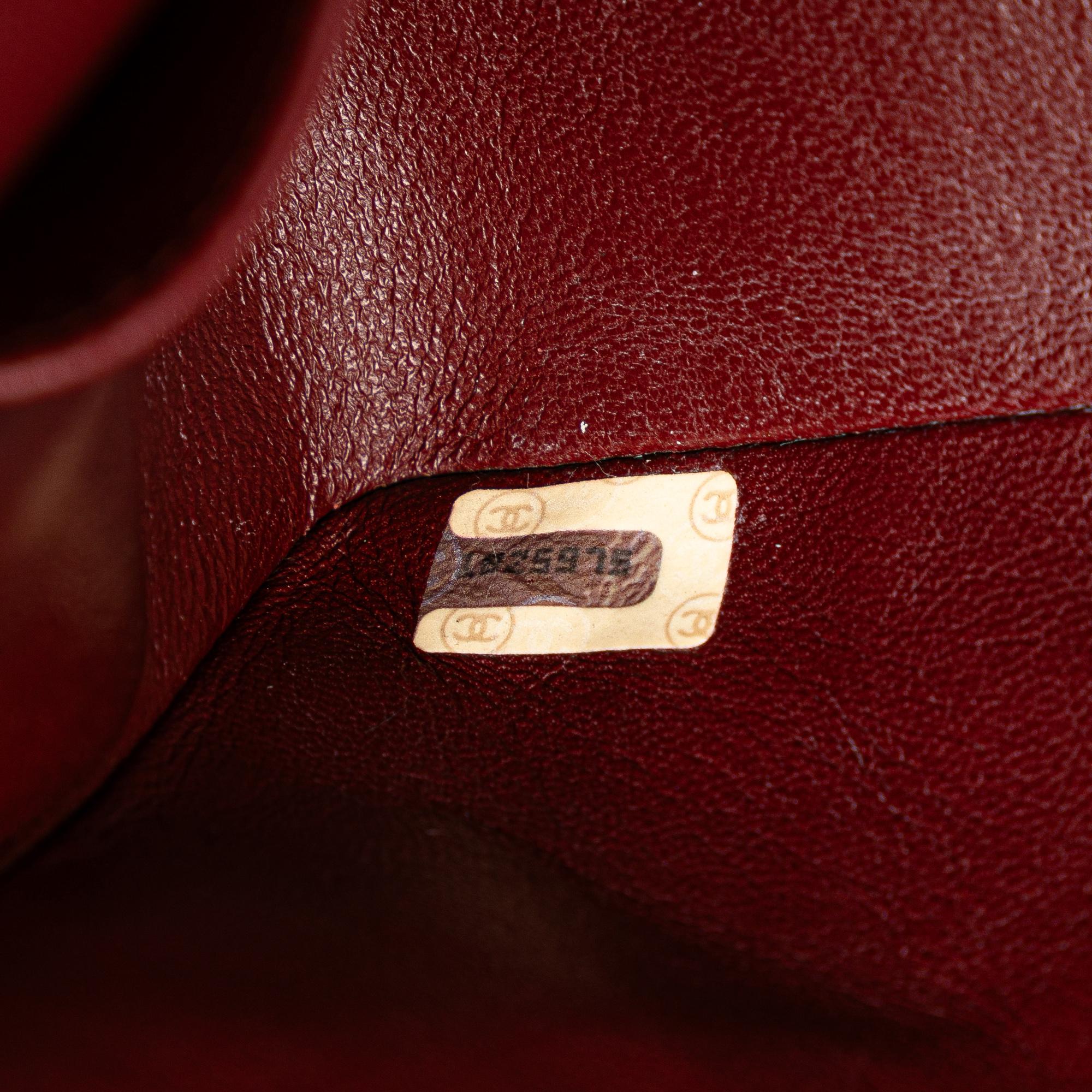 Chanel Small Classic Lambskin Double Flap (SHG-uhzzcD)