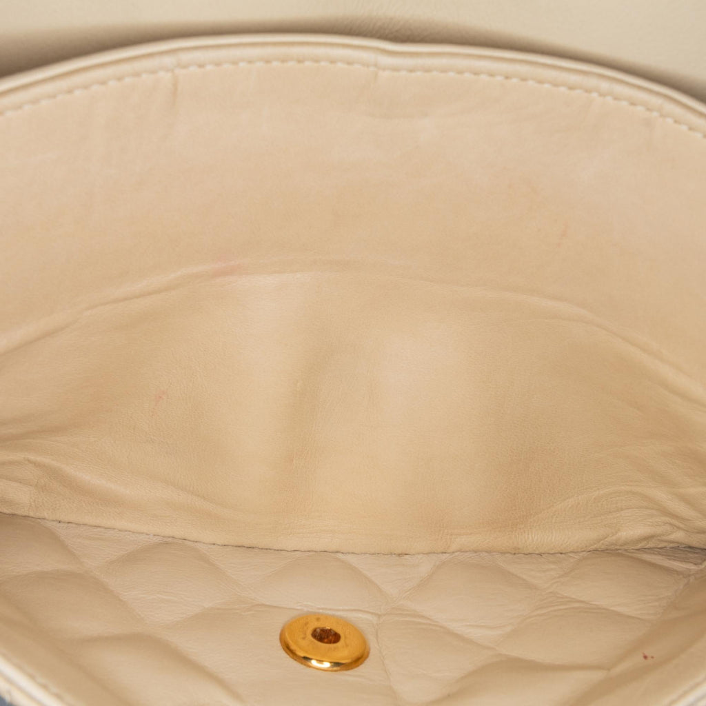 Chanel Small Classic Lambskin Double Flap (SHG-dmJ7nr)