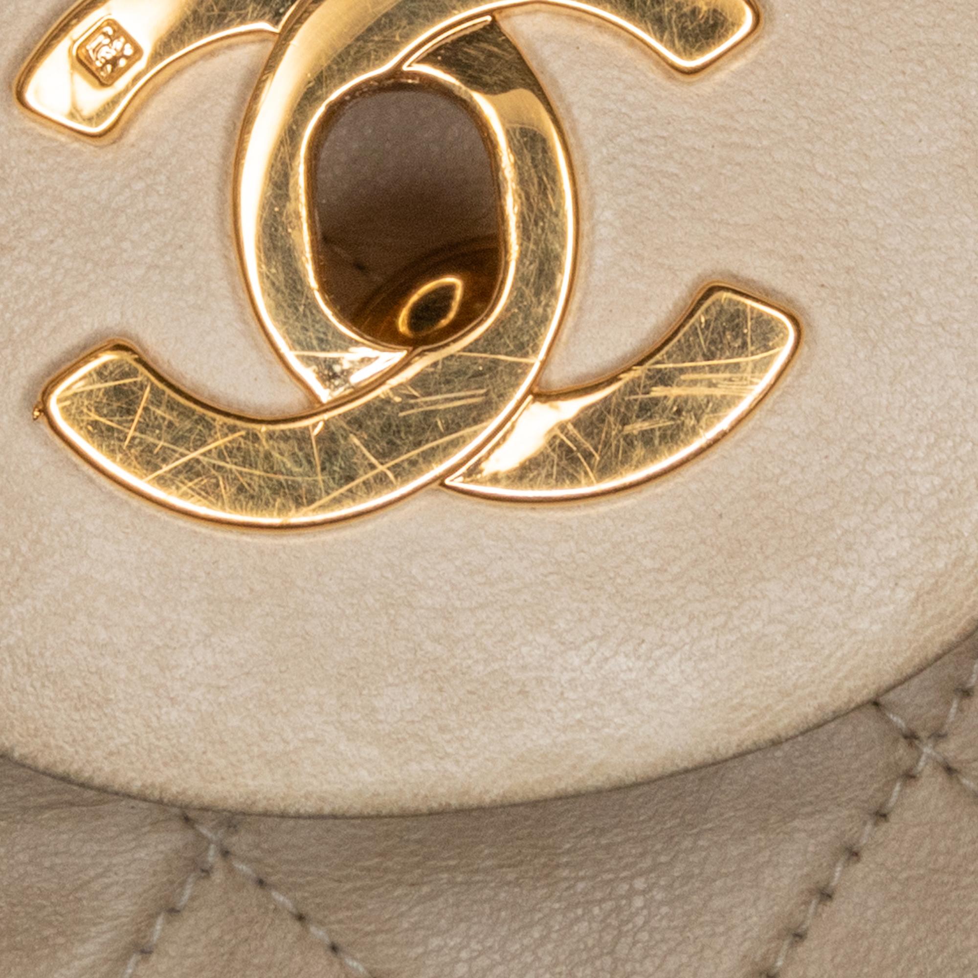 Chanel Small Classic Lambskin Double Flap (SHG-dmJ7nr)