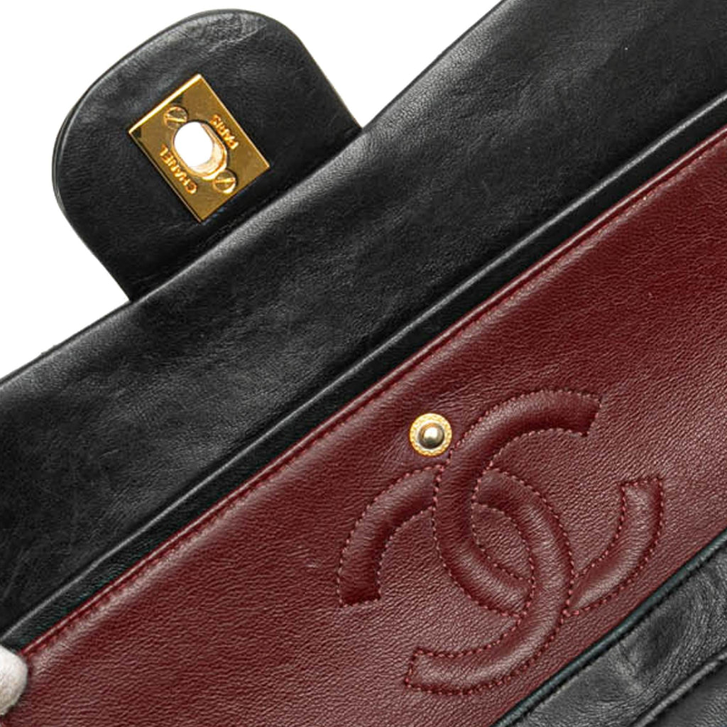 Chanel Small Classic Lambskin Double Flap (SHG-FdUf9U)