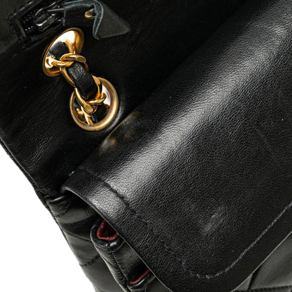 Chanel Small Classic Lambskin Double Flap (SHG-FdUf9U)