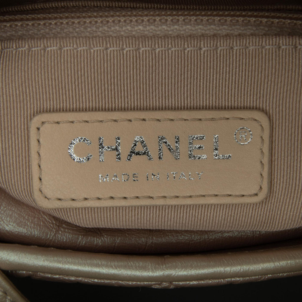 Chanel Small Iridescent Gabrielle Crossbody (SHG-zfyb3v)
