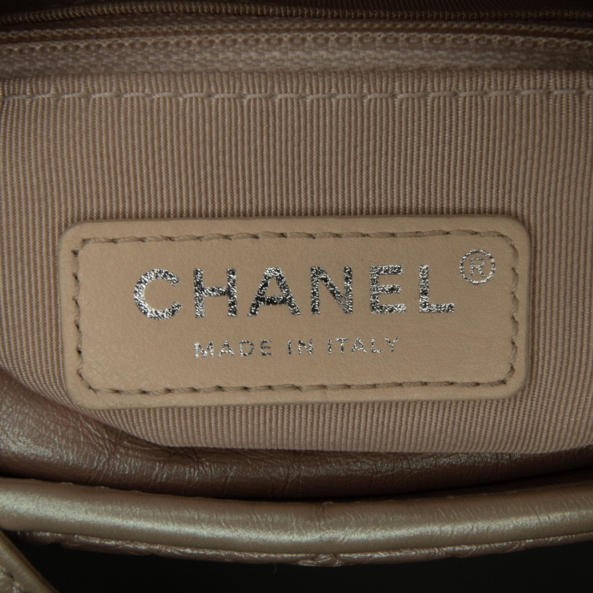 Chanel Small Iridescent Gabrielle Crossbody (SHG-zfyb3v)