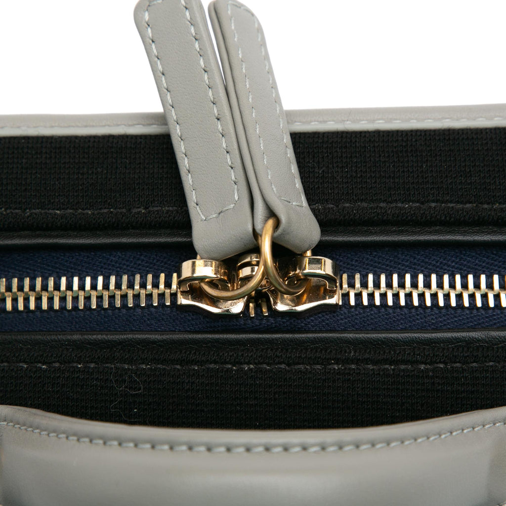 Chanel Small Jersey CC Filigree Vanity Case (SHG-BKQMVd)