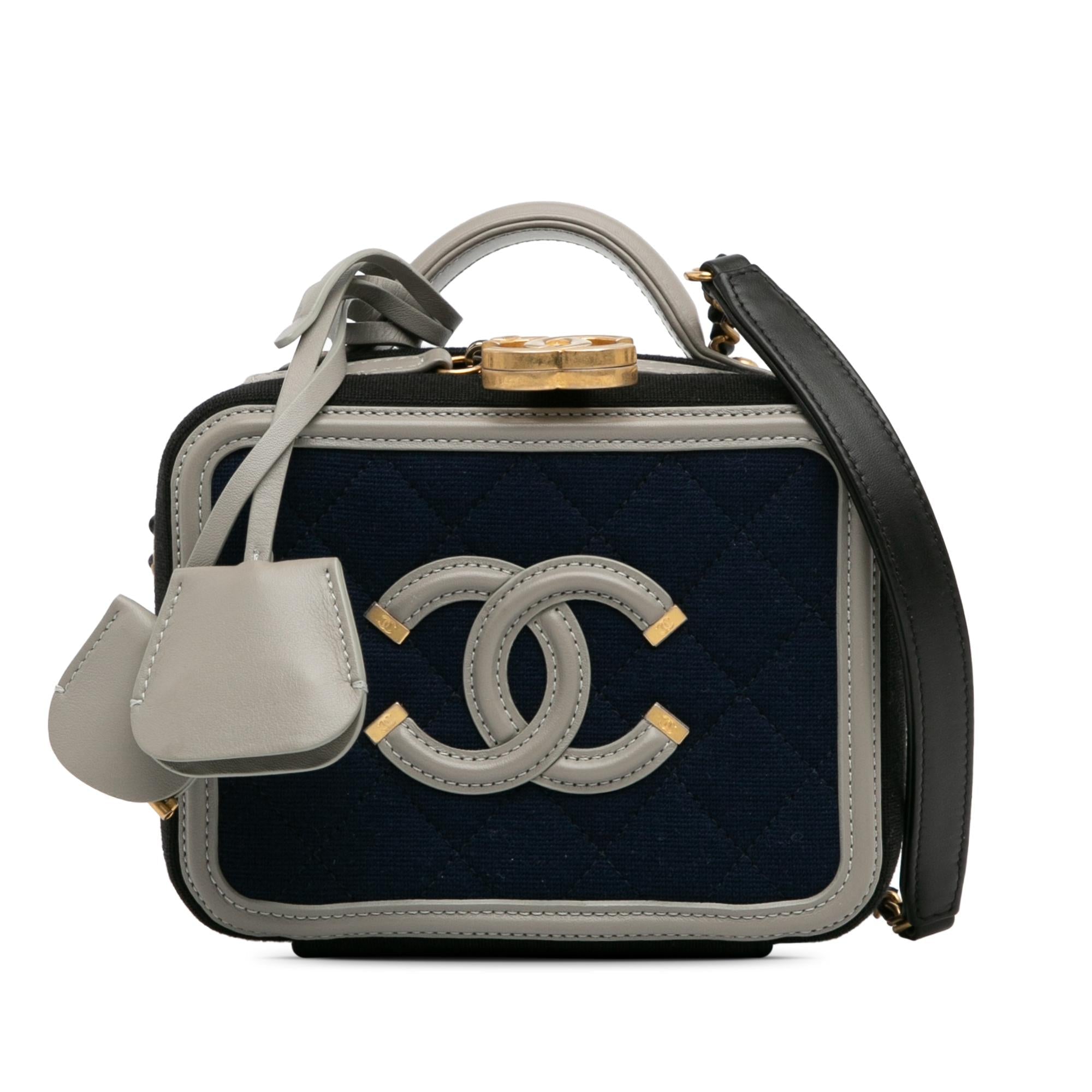 Chanel Small Jersey CC Filigree Vanity Case (SHG-BKQMVd)
