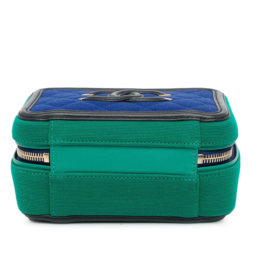 Chanel Small Jersey CC Filigree Vanity Case (SHG-n3n03P)