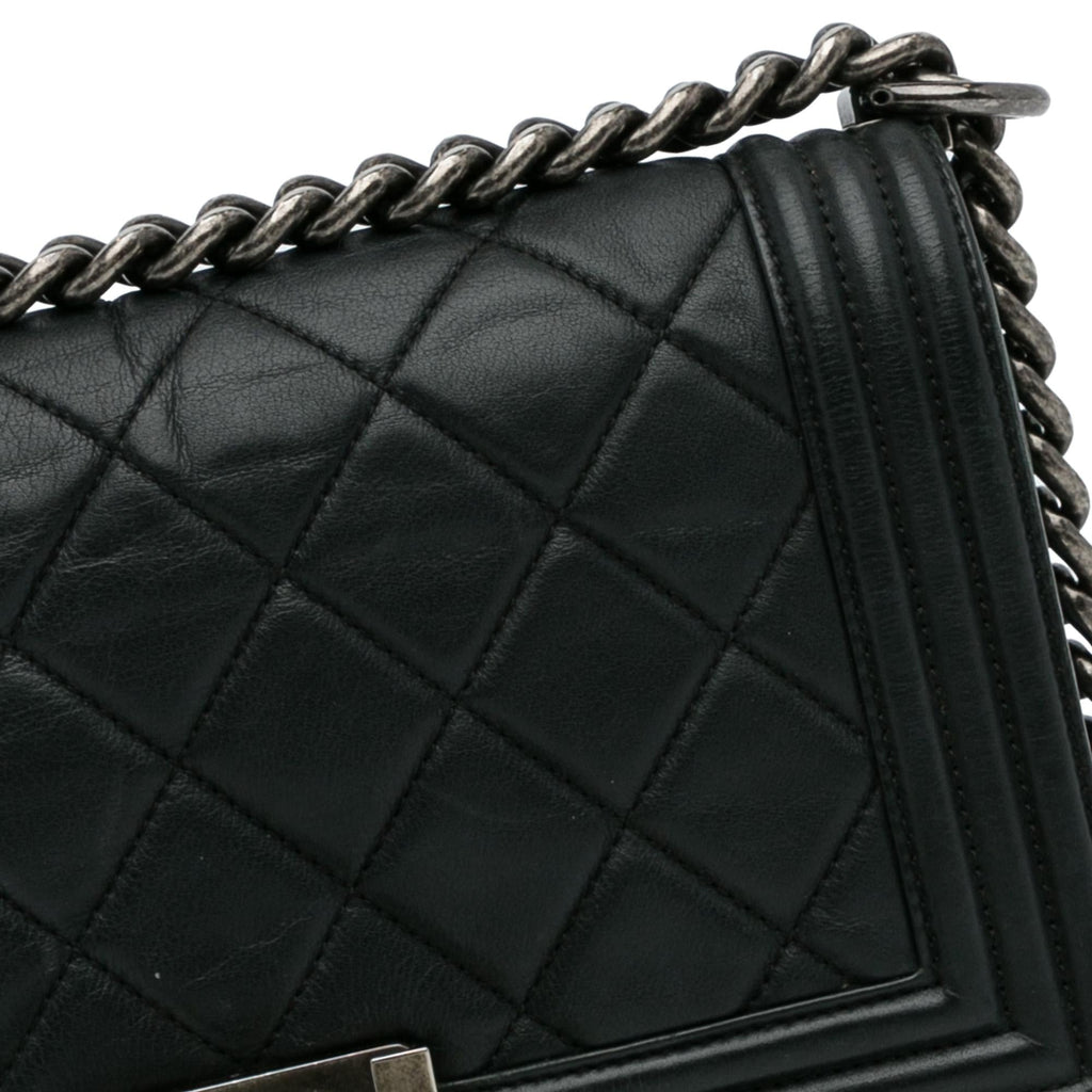 Chanel Small Lambskin Boy Flap (SHG-kO989R)