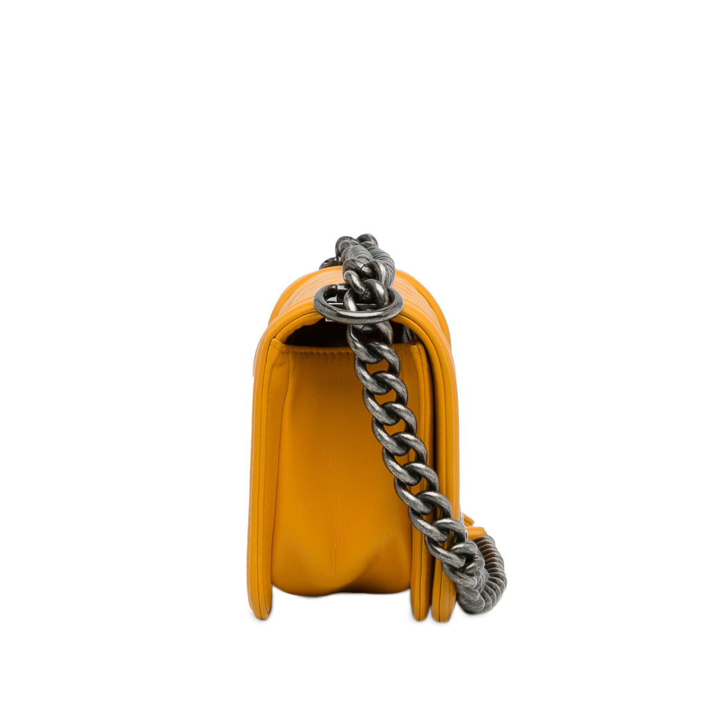 Chanel Small Lambskin Boy Flap (SHG-TzClIp)