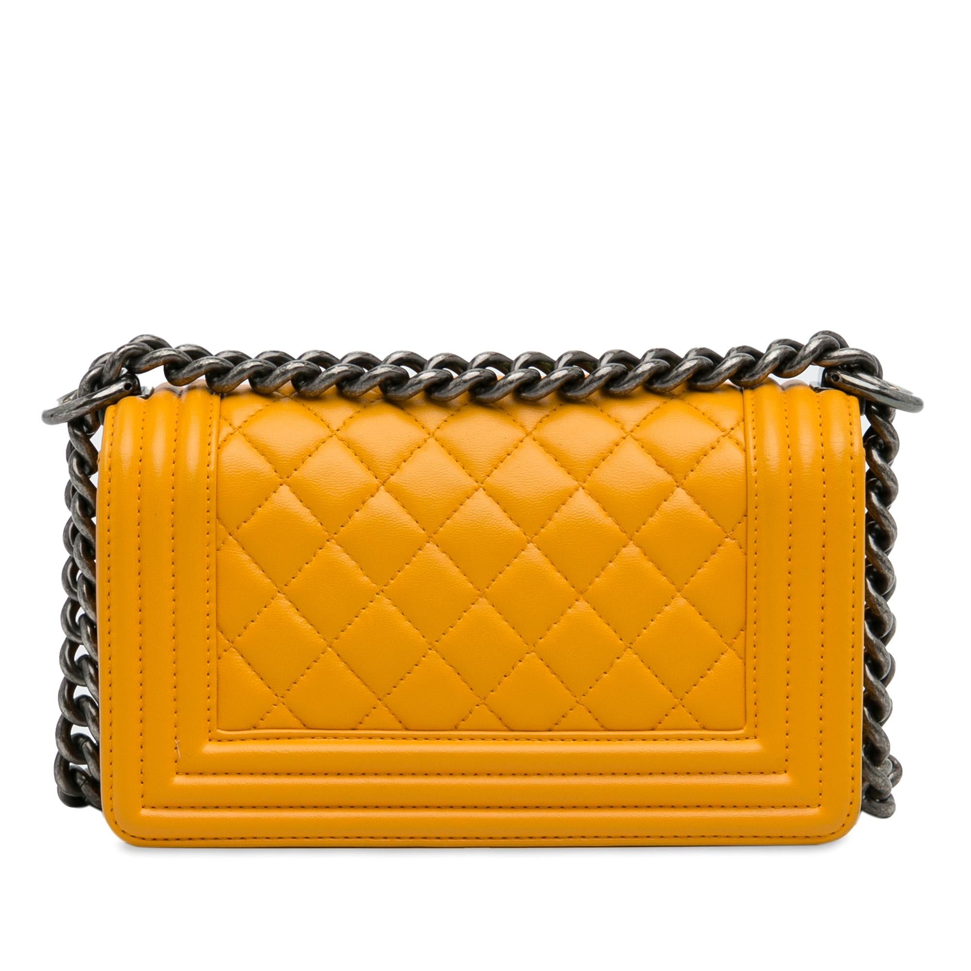 Chanel Small Lambskin Boy Flap (SHG-TzClIp)