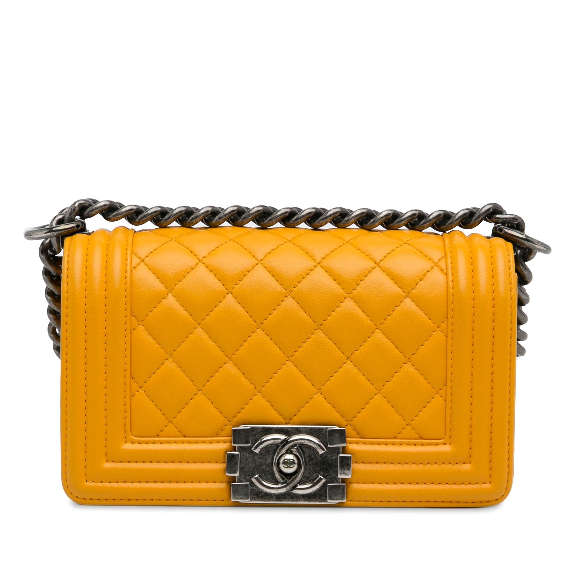 Chanel Small Lambskin Boy Flap (SHG-TzClIp)