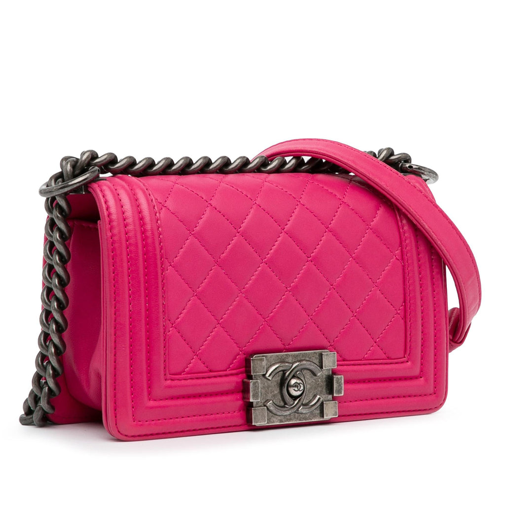 Chanel Small Lambskin Boy Flap (SHG-q4gnrk)