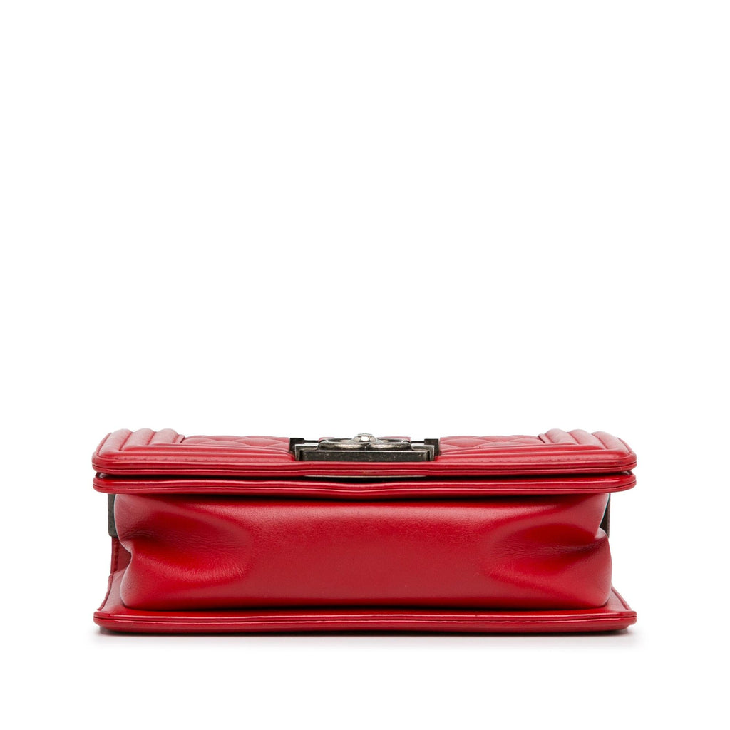 Chanel Small Lambskin Boy Flap (SHG-S5WFuh)
