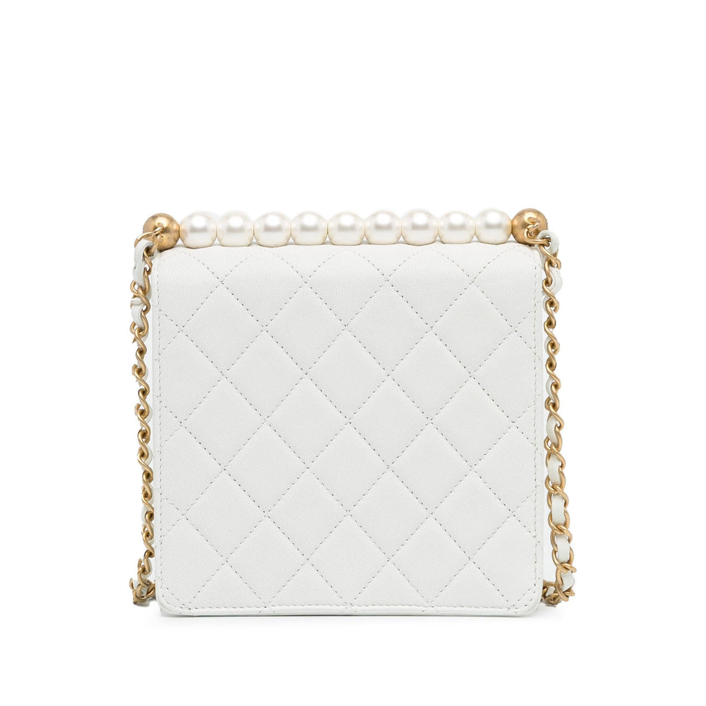 Chanel Small Lambskin Chic Pearls Flap (SHG-aY4p5K)