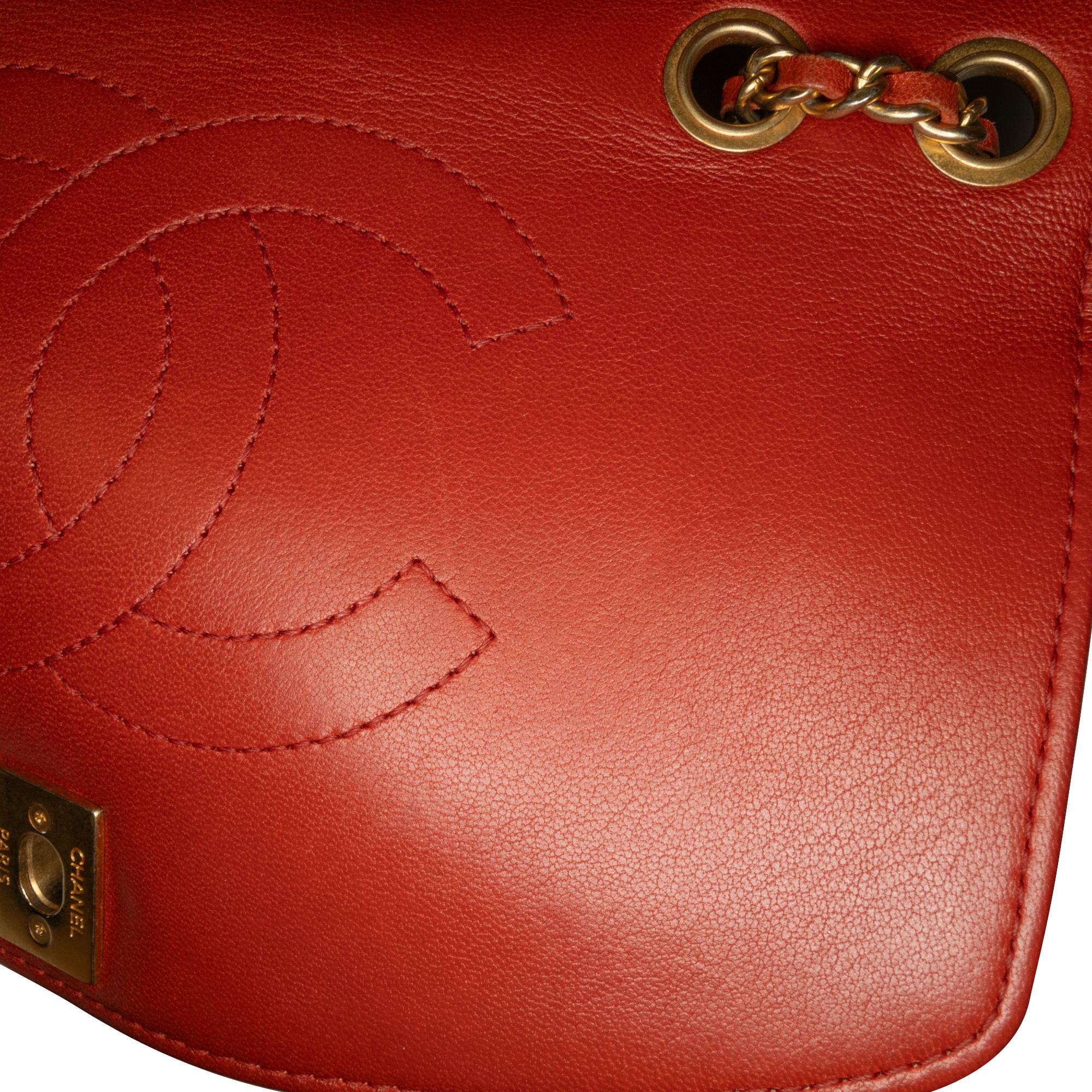 Chanel Small Lambskin Diana Flap (SHG-WdK1ak)