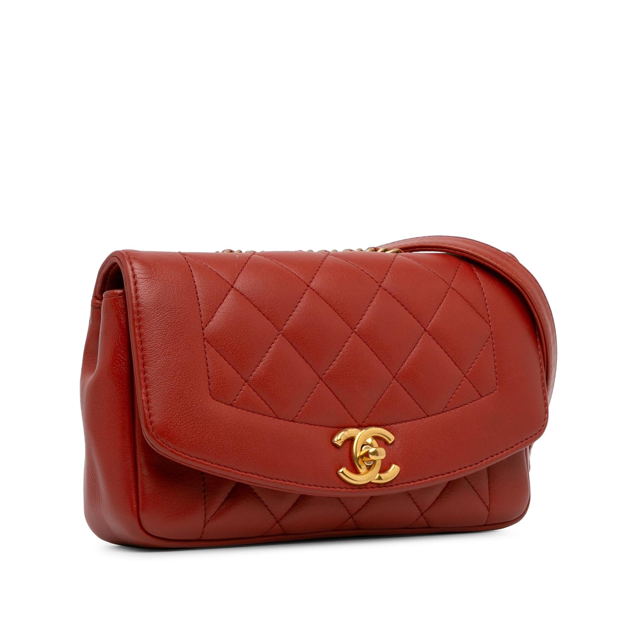 Chanel Small Lambskin Diana Flap (SHG-WdK1ak)