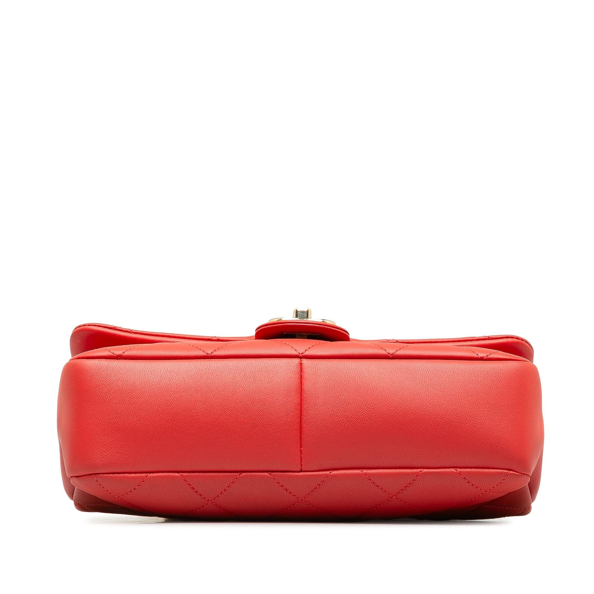 Chanel Small Lambskin Elegant Chain Single Flap (SHG-aPd8pm)