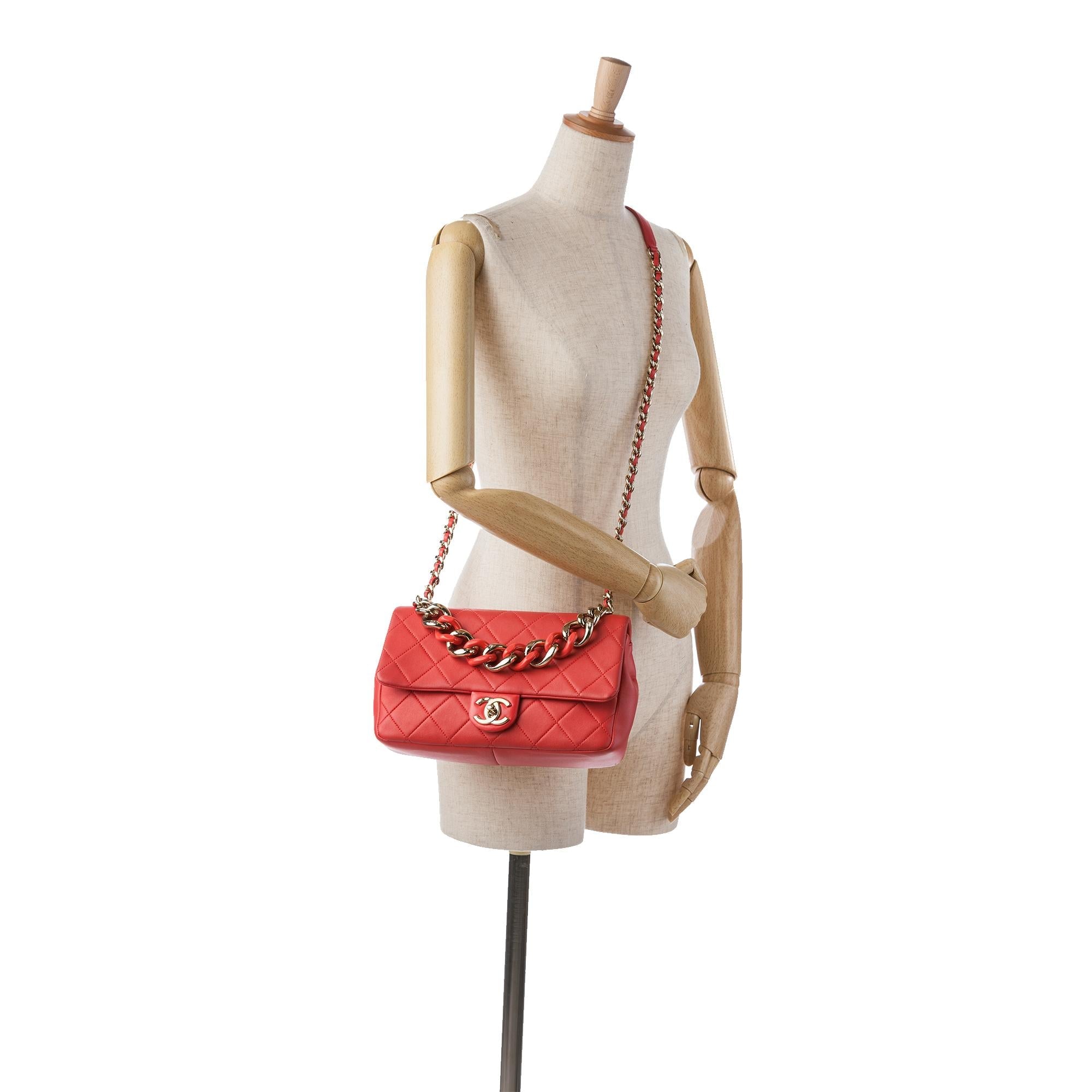 Chanel Small Lambskin Elegant Chain Single Flap (SHG-e6gpic)