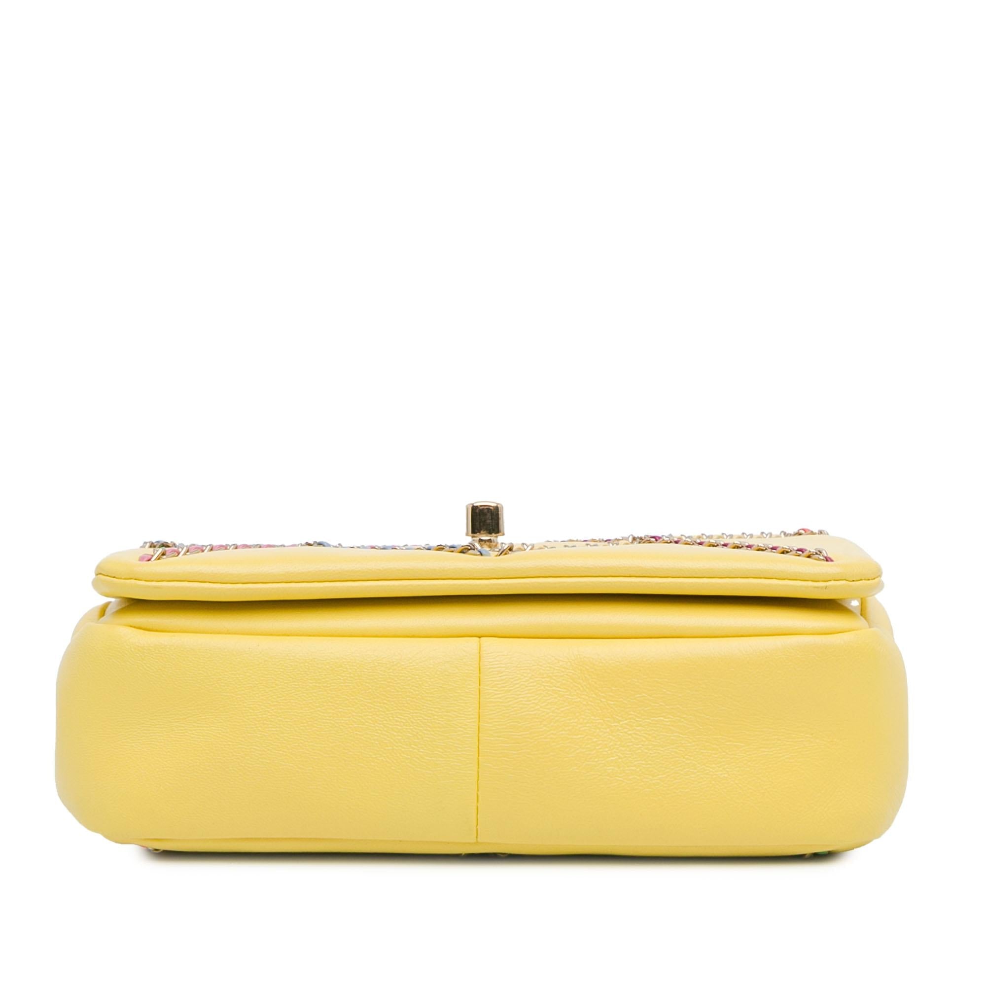 Chanel Small Lambskin Entwined Chain Flap (SHG-17rKtH)