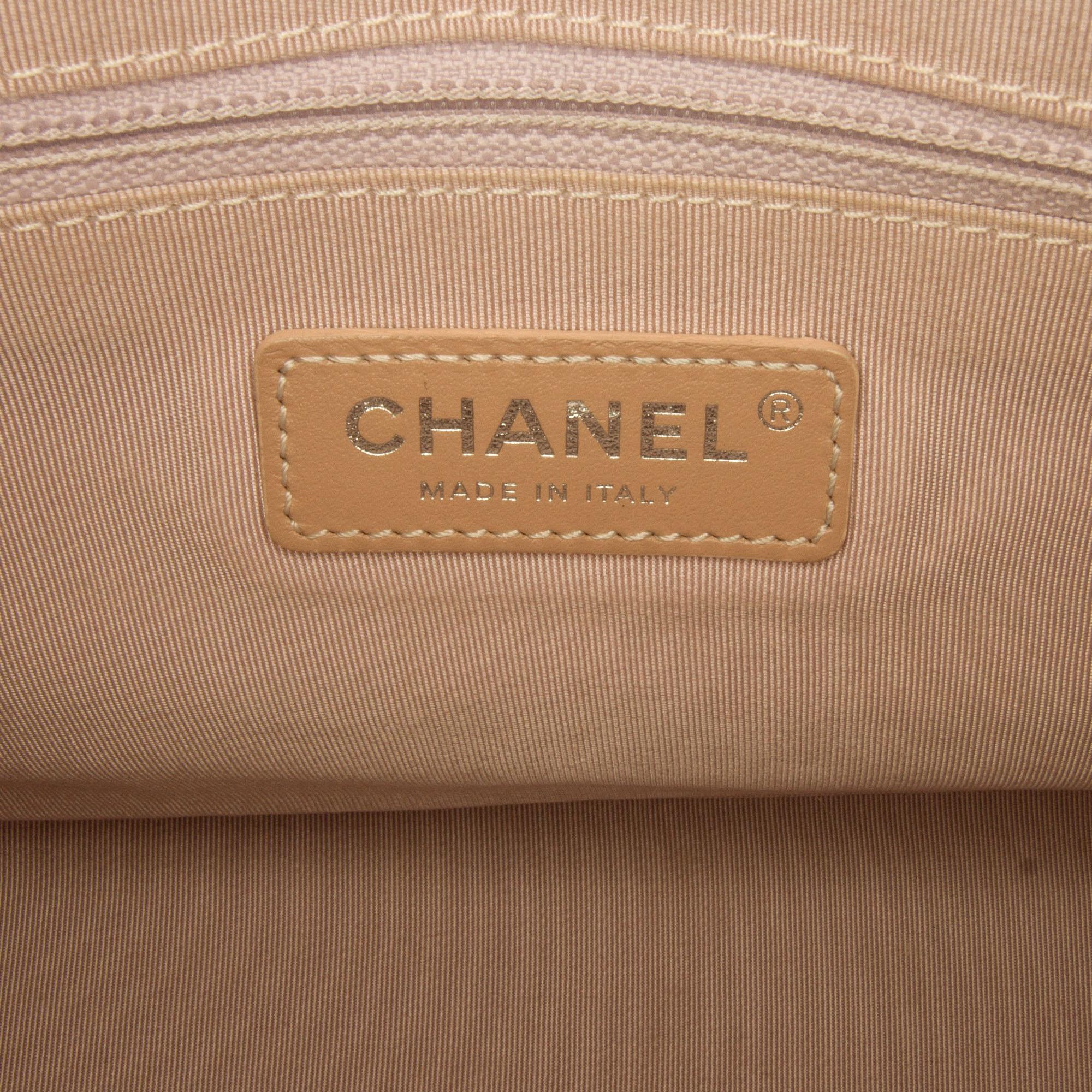 Chanel Small Lambskin Gabrielle Crossbody Bag (SHG-4VYKxn)