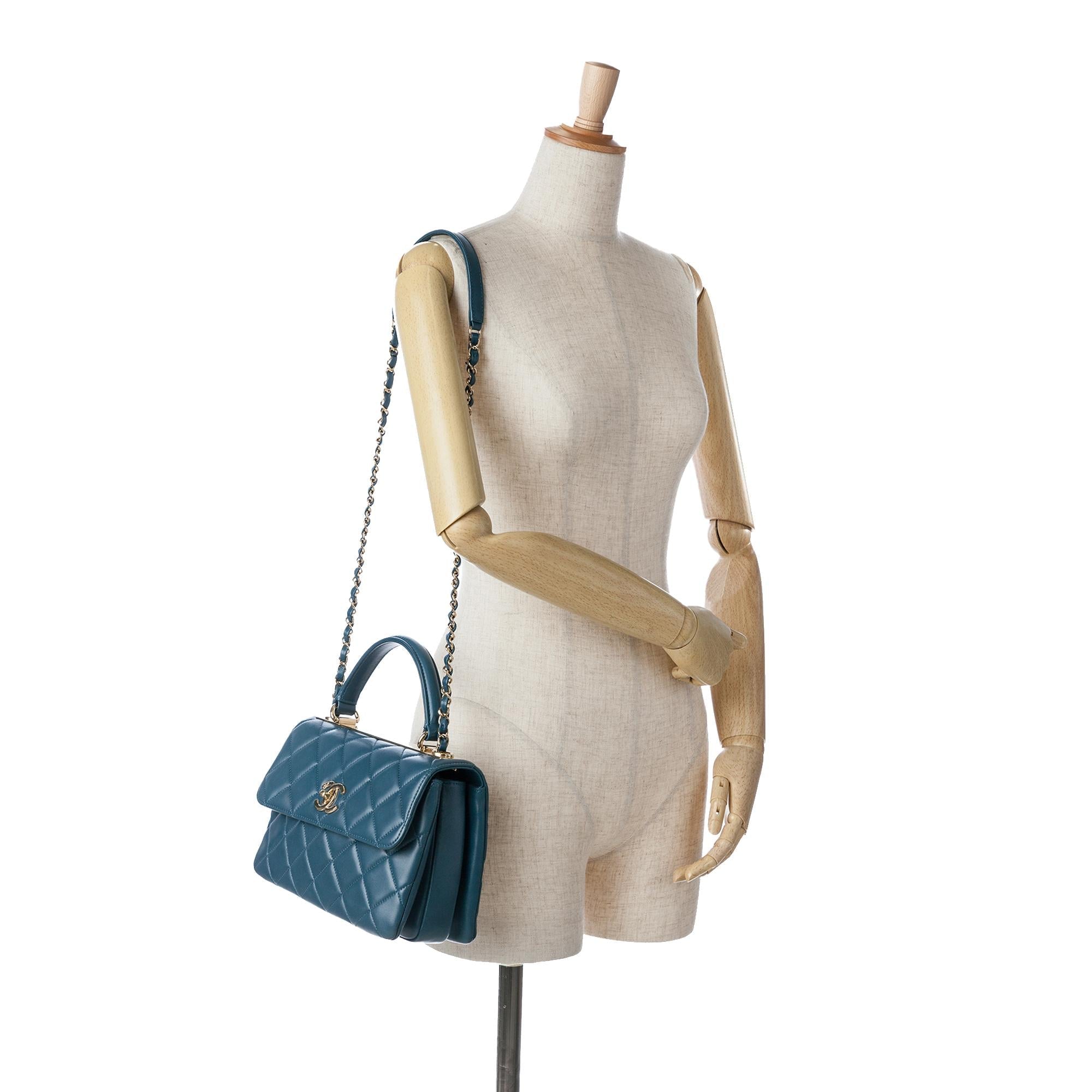 Chanel Small Lambskin Trendy CC Flap (SHG-EQ6d6n)